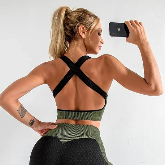 FlexFit Backless Cropped Sports Bra with Pads - Fitness Clothes for Women